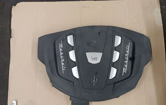 Maserati Ghibli Engine cover (trim)