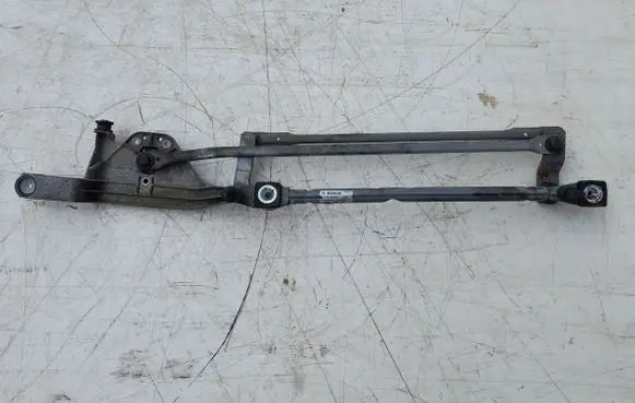 Ford Focus Front wiper linkage and motor 4M5117504AC