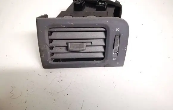 Nissan X-Trail T31 Dash center air vent grill 68760jg00b 68760jg40b