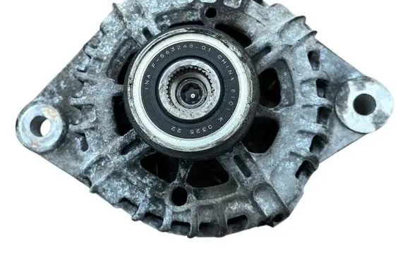 Opel Insignia A Generator/alternator 13588306