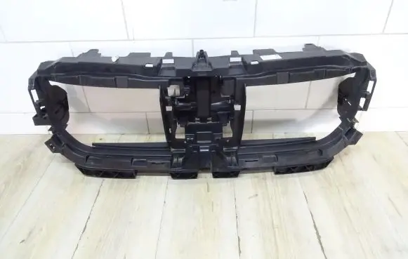 BMW X1 F48 F49 Front bumper upper radiator grill 701111612