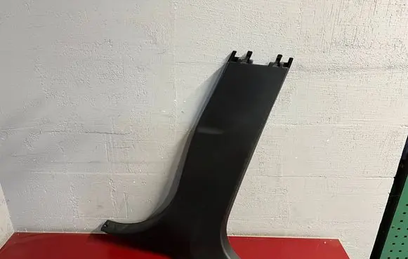 BMW X2 F39 (B) pillar trim (bottom) 7332818 51437332818