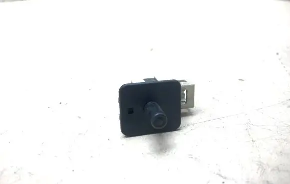 Mercedes-Benz C W203 Rear door sensor 2028209410 30011501