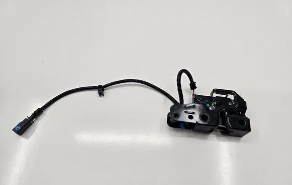 Seat Toledo III (5P) Engine bonnet/hood lock/catch 5P1823509D