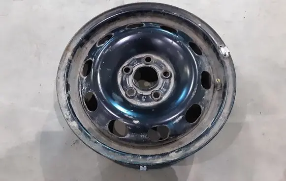 Volkswagen Golf IV R14 steel rim 1J0601027P