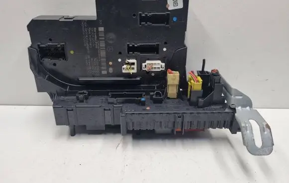 Mercedes-Benz C W204 SAM control unit A2049006301 2049006301 5DK00922514