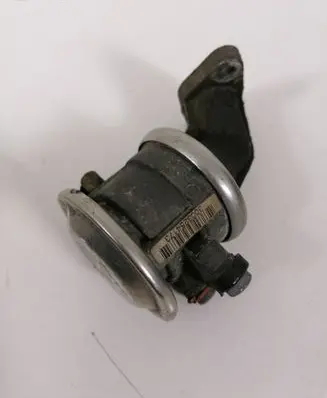 BMW 5 E39 Valve 3003254173