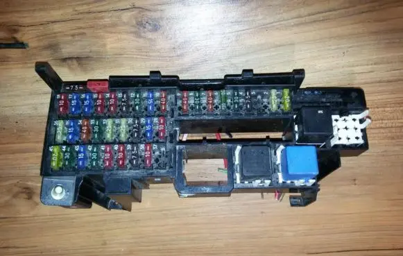 Mercedes-Benz A W168 Fuse box set 1685450240