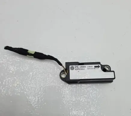 Volkswagen PASSAT B5 Airbag deployment crash/impact sensor 1J0909606N 21000609 5WK41910