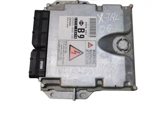 Nissan X-Trail T30 Engine control unit/module 5800454 23710ES67B 2758004544