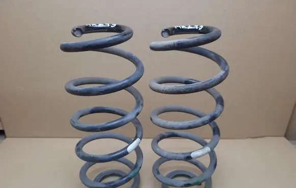 Toyota Prius+ (ZVW40) Rear coil spring 