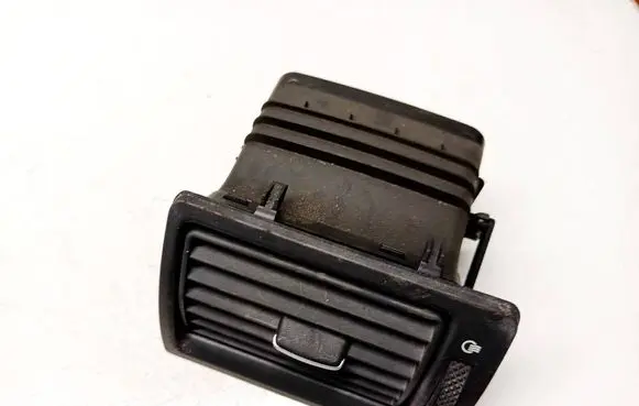 Ford Mondeo Mk III Dash center air vent grill D1B1A