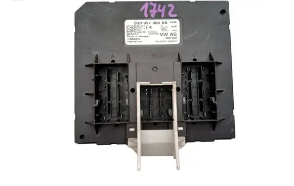 Volkswagen PASSAT B8 Comfort/convenience module 5Q0937086