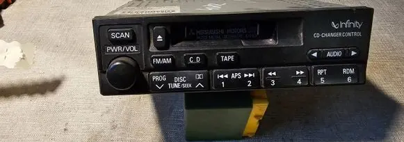 Radio/CD/DVD/GPS head unit