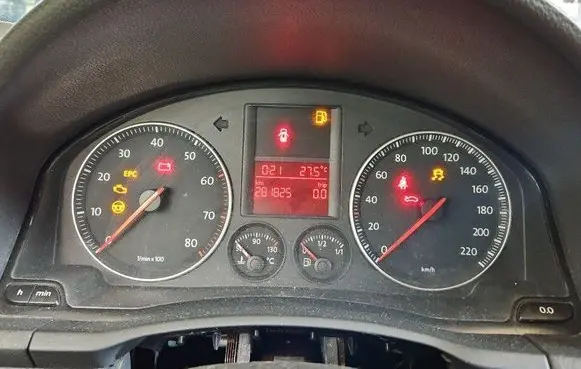 Speedometer (instrument cluster)