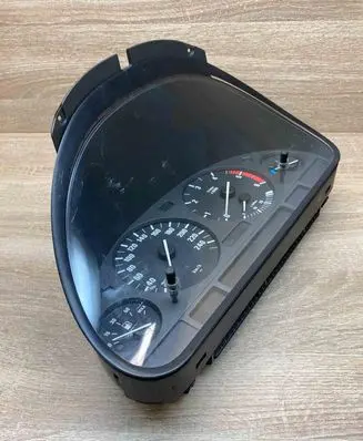 BMW 5 E39 Speedometer (instrument cluster) 8387043 110008784