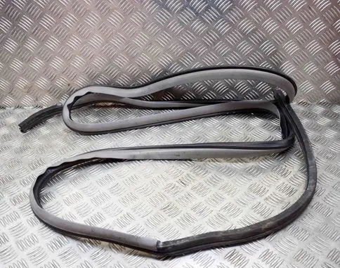 Rubber seal rear door