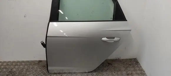 Seat Leon (5F) Rear door