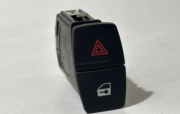 BMW 1 F20 F21 Hazard light switch 9231786 61319231786 923178603