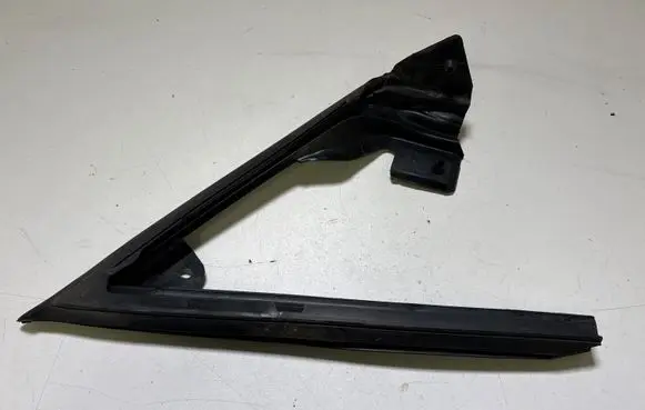 Ford Mustang V Rubber seal front coupe door window S197WR22A