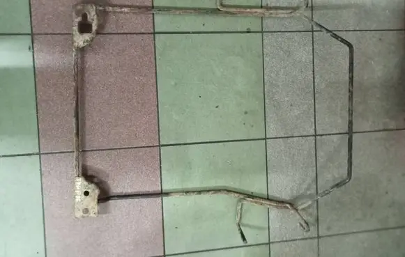 Renault Trafic II (X83) Spare wheel mounting bracket 000