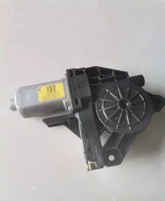 Volvo S60 Front door window regulator motor WR12718 110626 966268103
