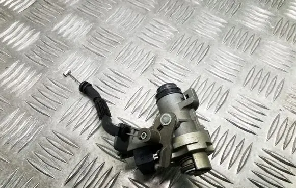 Audi A4 S4 B6 8E 8H Tailgate exterior lock 8E0827573