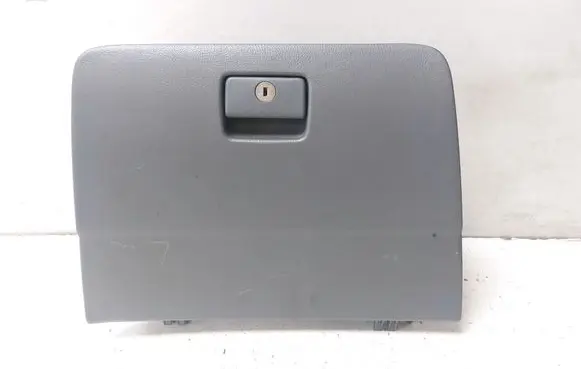 Glove box