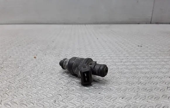 Audi A6 S6 C5 4B Fuel injector 078133551AC