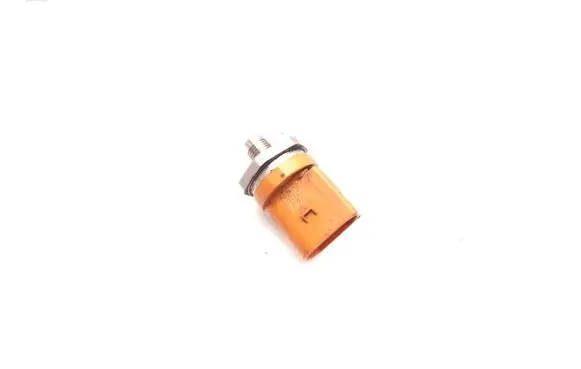 Volkswagen Golf VI Fuel pressure sensor 