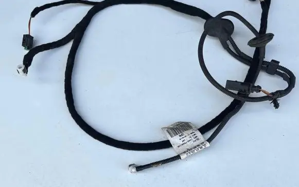 Volkswagen Touareg II Windshield washer fluid hose 7P6971204C 7M6971204B 7P6971204B