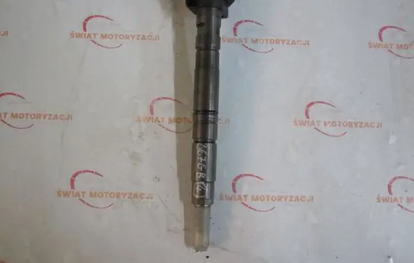 Volkswagen PASSAT CC Fuel injector 0445116030