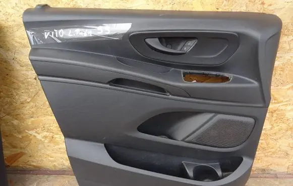 Mercedes-Benz Vito Viano W447 Front door card panel trim