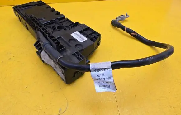 Mercedes-Benz Vito Viano W447 Battery relay fuse A4475404326