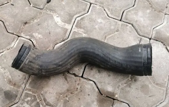 Volvo S60 Intercooler hose/pipe 30680218