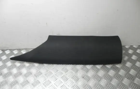 Dodge Charger (C) pillar trim 1KL82TRMAA