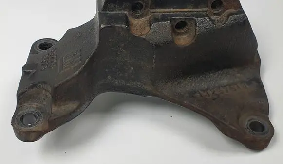 Opel Astra H Gearbox mounting bracket 332253673