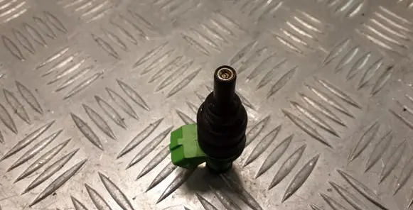 Fuel injector