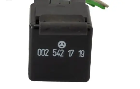 Mercedes-Benz C W202 Other relay 0025421719