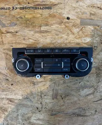 Volkswagen Golf VI Climate control unit 5K0907044CB 5HB00974643