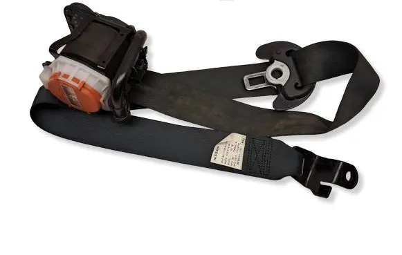 Nissan Qashqai Front seatbelt 3063559