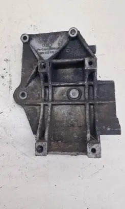 Volkswagen PASSAT B5 Engine mounting bracket 028260885A