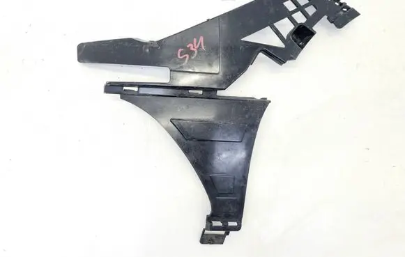 Mercedes-Benz CLA C118 X118 Front bumper mounting bracket A1188853501