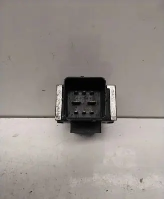 Peugeot 508 Glow plug pre-heat relay 9663824880