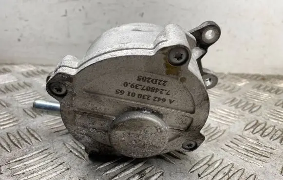 Mercedes-Benz R W251 Vacuum pump A6422300165