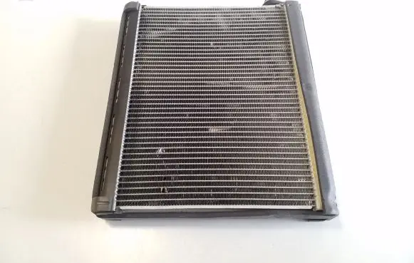 Jaguar XE Air conditioning (A/C) radiator (interior) 