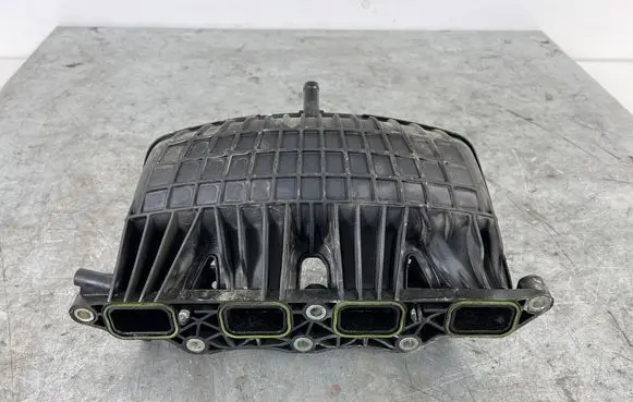 Volkswagen Golf Plus Intake manifold 03C129711Q