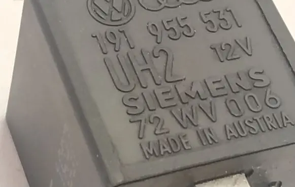 Volkswagen Golf III Other relay 191955531