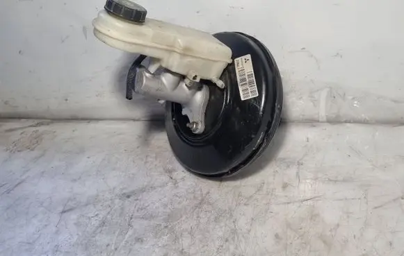 Mitsubishi Colt Brake booster MR955871