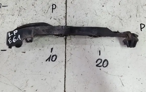 BMW 5 E60 E61 Front bumper mounting bracket 7178077